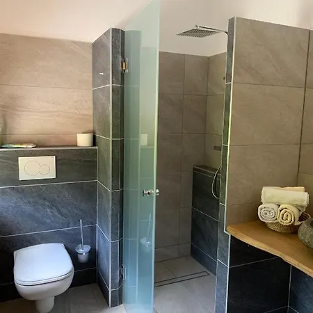 فندق مبيت وإفطار Eibenstein Inn Eibenstein